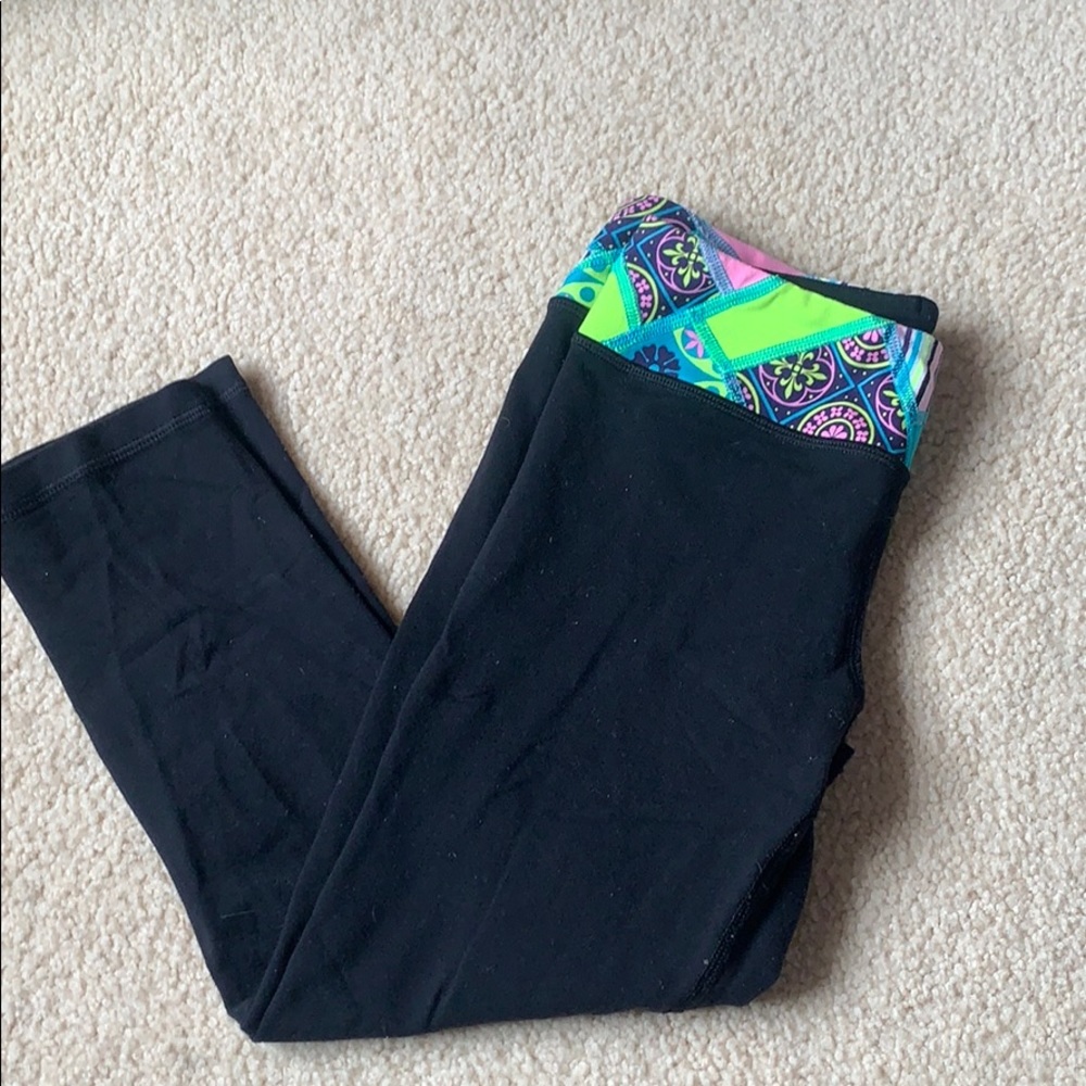 croped black ivviva leggings